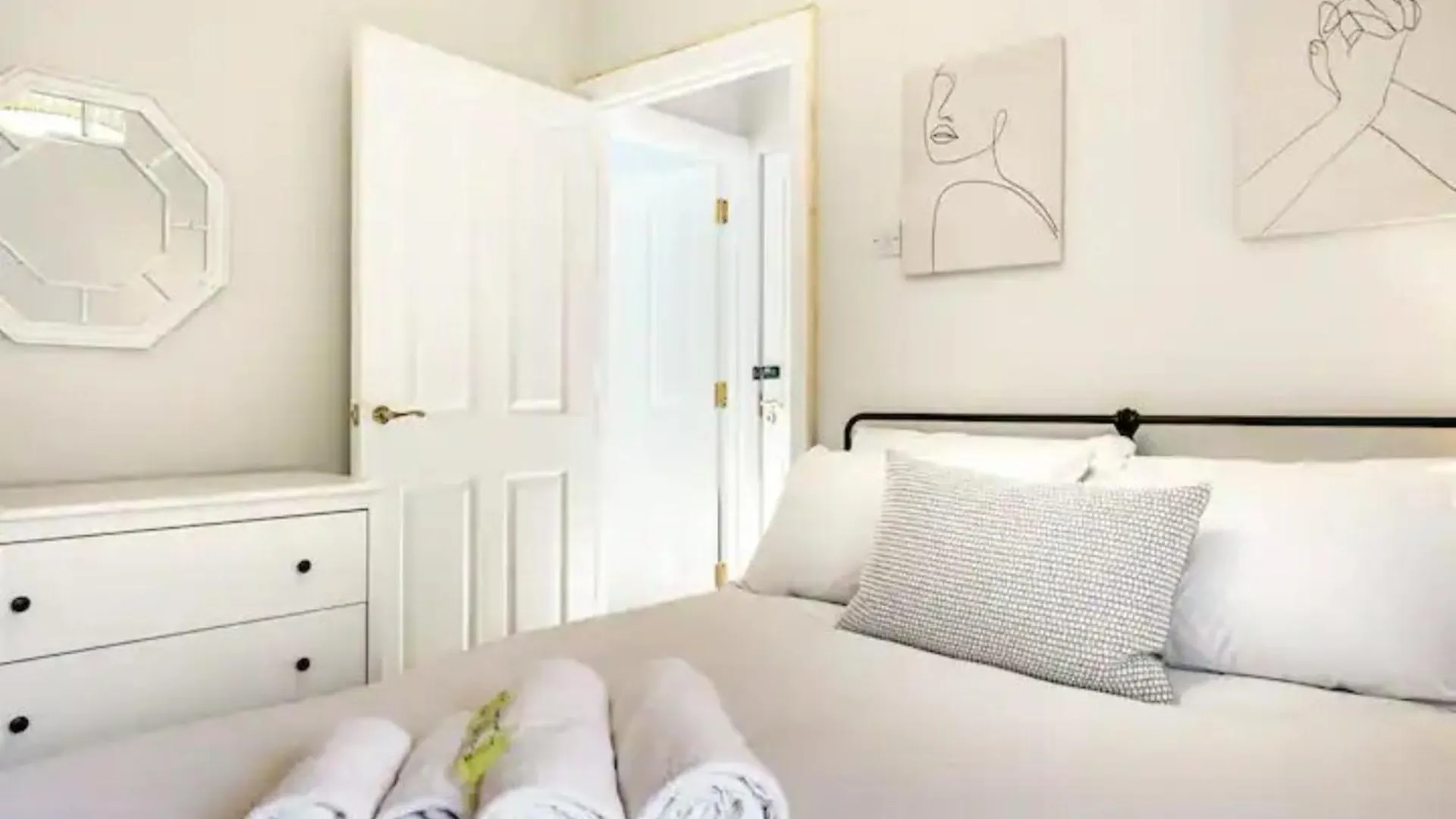 Pass The Keys Belmont Bolthole 2 Bed Bars And Eateries Abound Villa Belfast