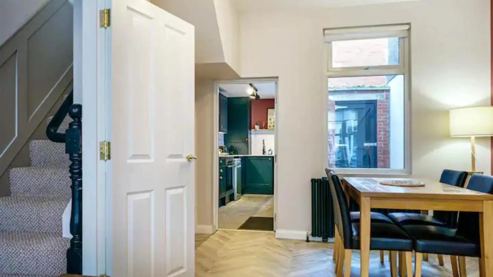 Pass The Keys Belmont Bolthole 2 Bed Bars And Eateries Abound Villa Belfast